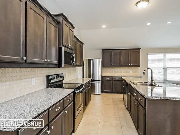 2nd image of 2520 Old Buck Dr