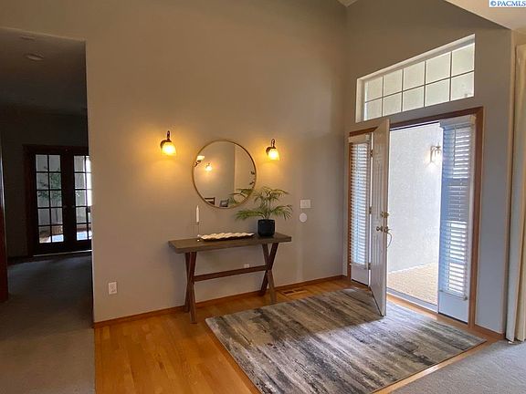 5th image of 2665 Maidstone St