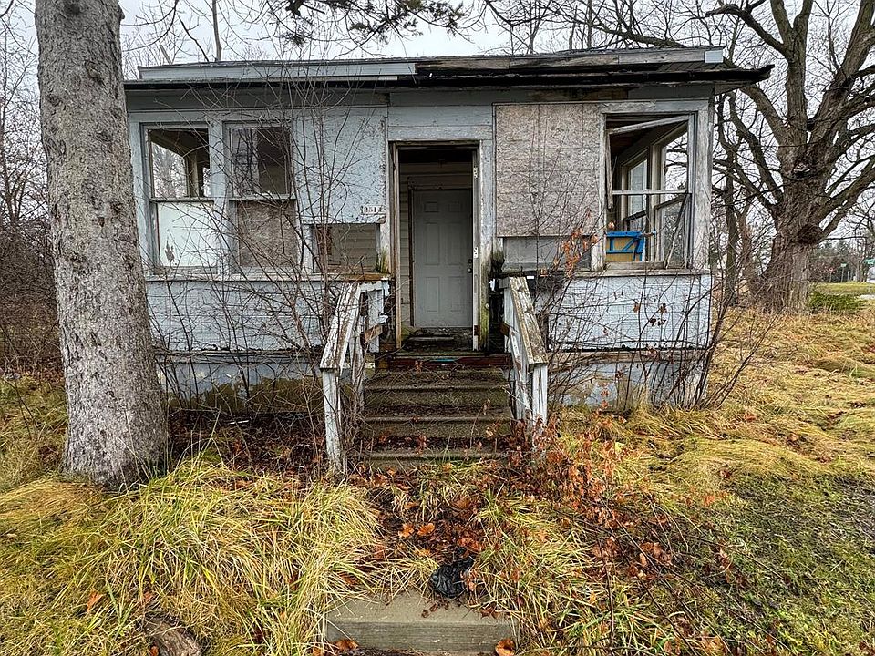 1st image of 2514 Thayer St