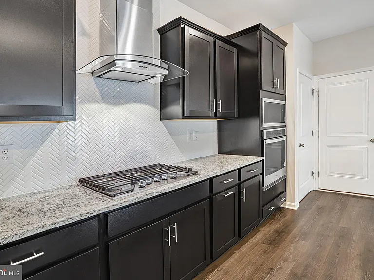 404 Constellation Ln — Photo 4