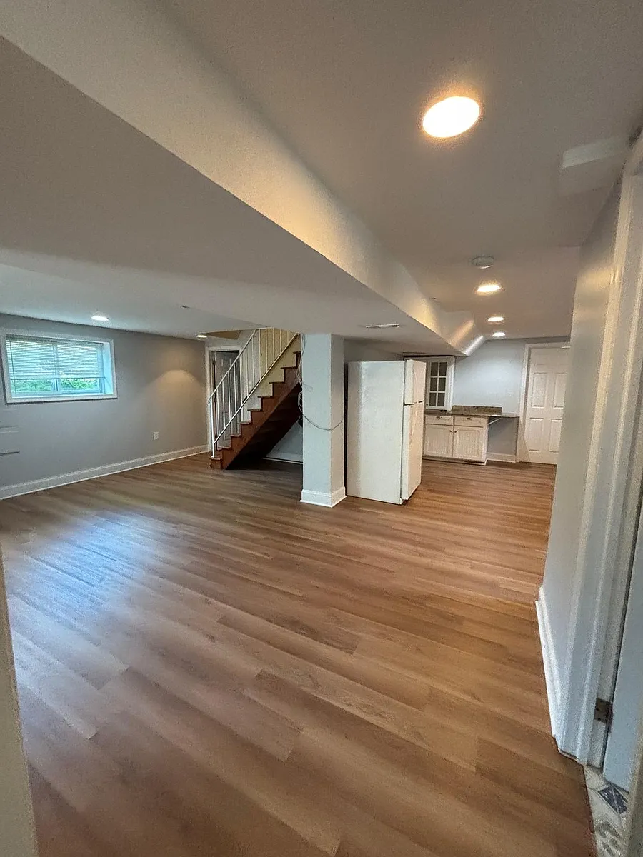 Building Photo - 3149 Patrick Henry Dr #BASEMENT
