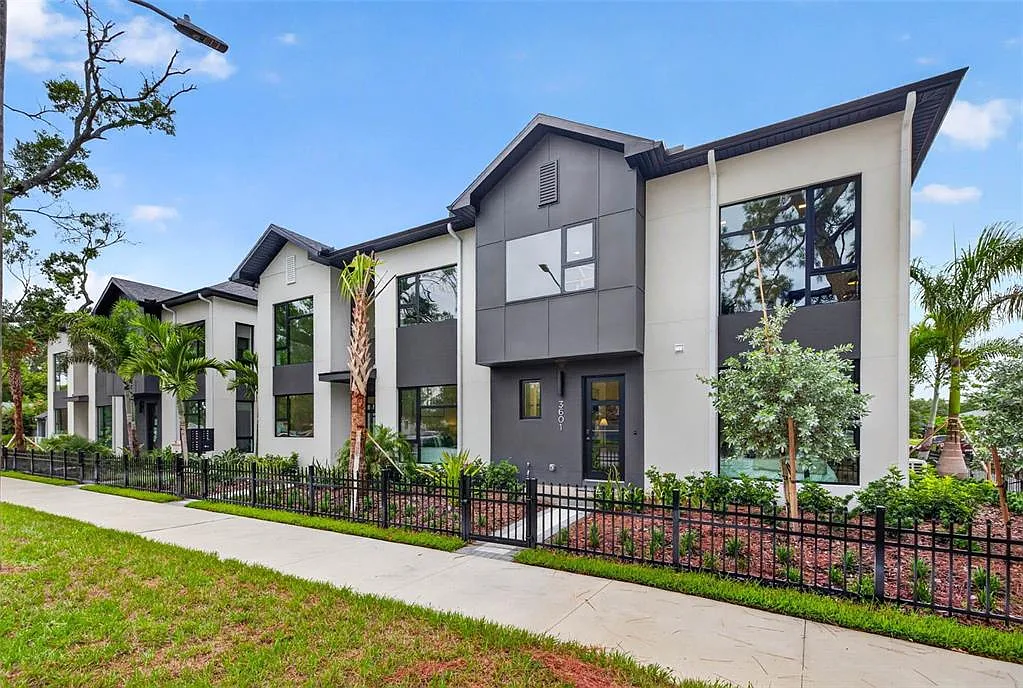 2 bed, 2.0 bath, 1378 sqft, $3,500 — Photo 3