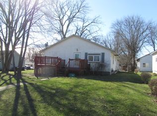 203 4th St, Mendota, IL 61342