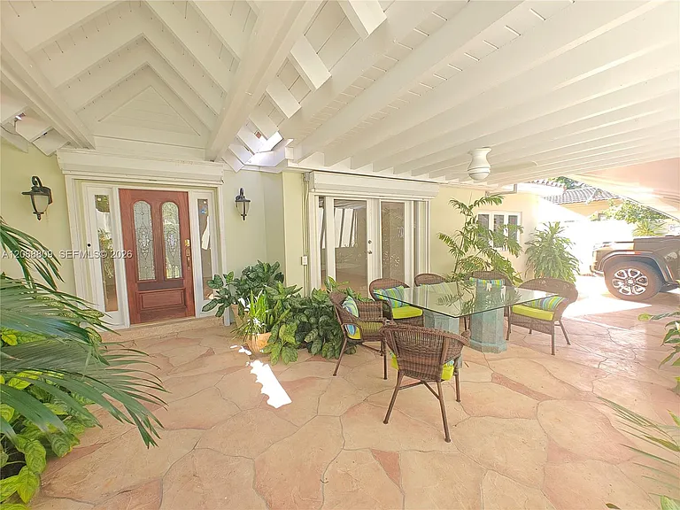 710 Allendale Rd — Photo 2