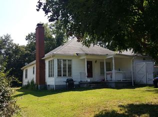 206 W Caroline St, Irvington, KY 40146
