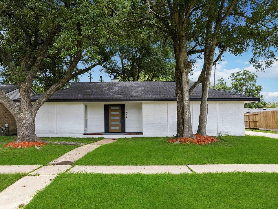 1st image of 5446 Loch Lomond Dr