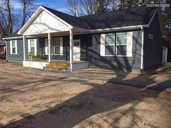 2nd image of 1684 Park Dr