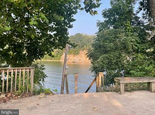 42 Boo Blvd, Falling Waters, WV 25419