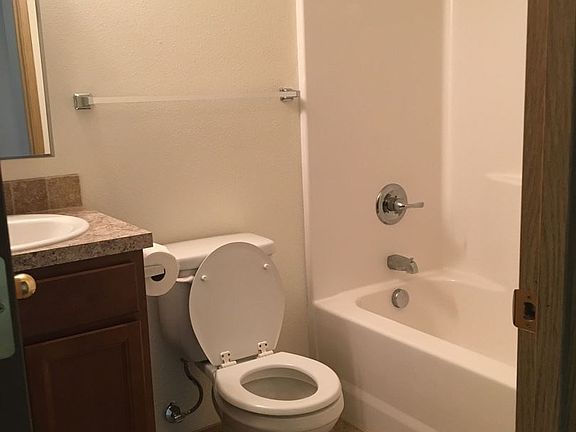 5th image of 1566 NE Karen Ct