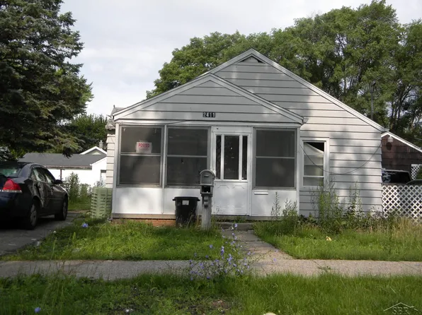 2411 N Clinton St, Saginaw, MI 48602