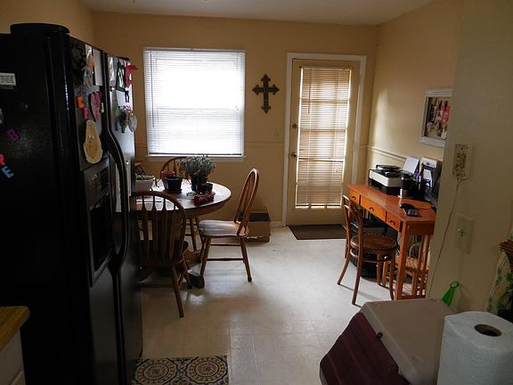 2nd image of 417 College Park Dr