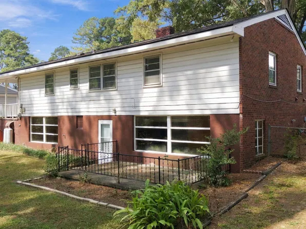 413 Lakeside Dr, Garner, NC 27529