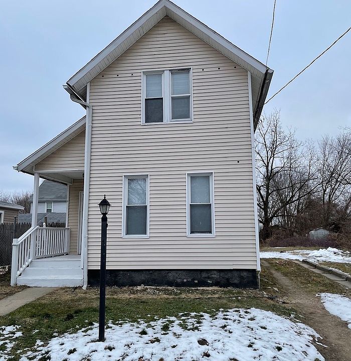 1st image of 1207 E Vine St