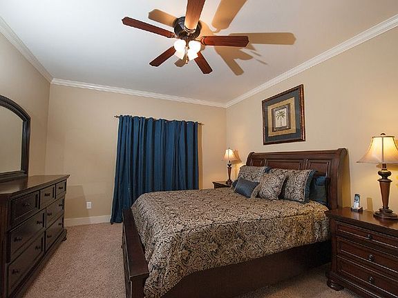 3rd image of 125 Camden Pl