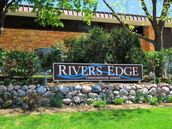 4117 West Rivers Edge CIRCLE #10, Brown Deer, WI 53209