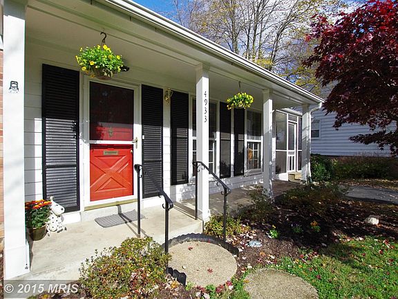 3rd image of 4933 Melinda Ct