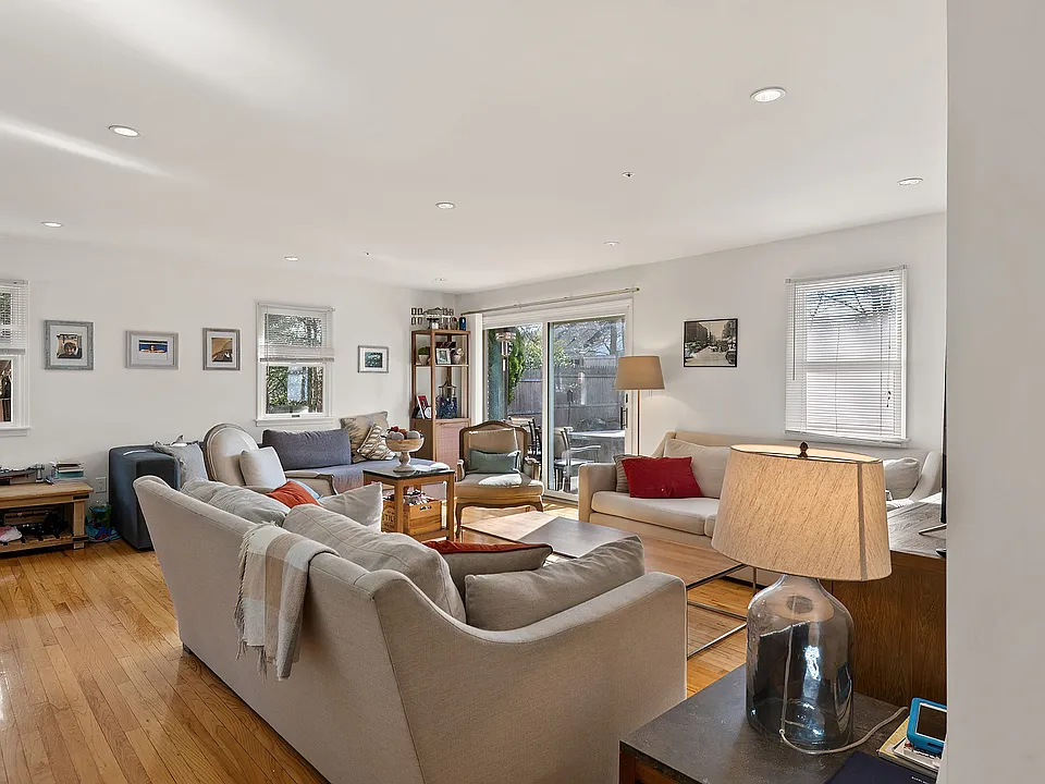 36 Florence Ave #1