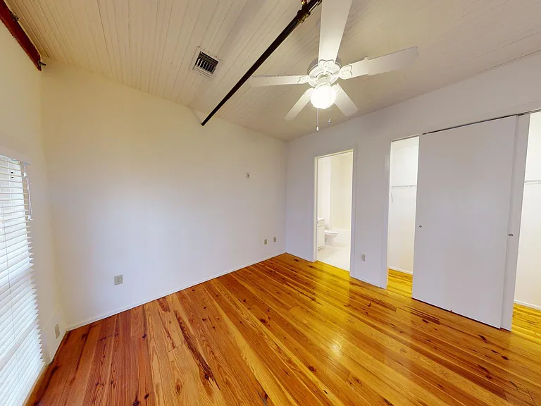 509 Baronne St #101 — Photo 26