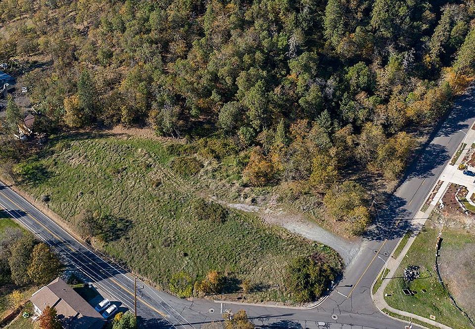 1st image of 0 NE Hillcrest Dr