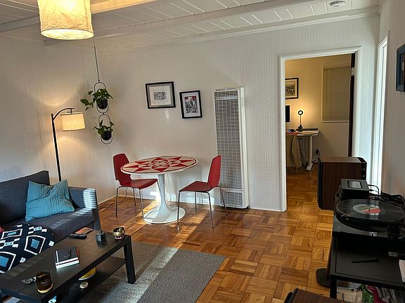 4th image of 1310 Addison St #2