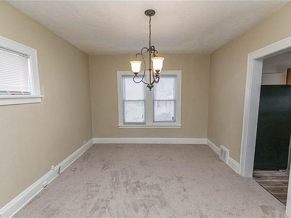 4th image of 4812 E 84th St