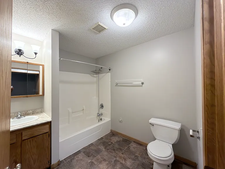5601 4th St NE #5601 — Photo 14