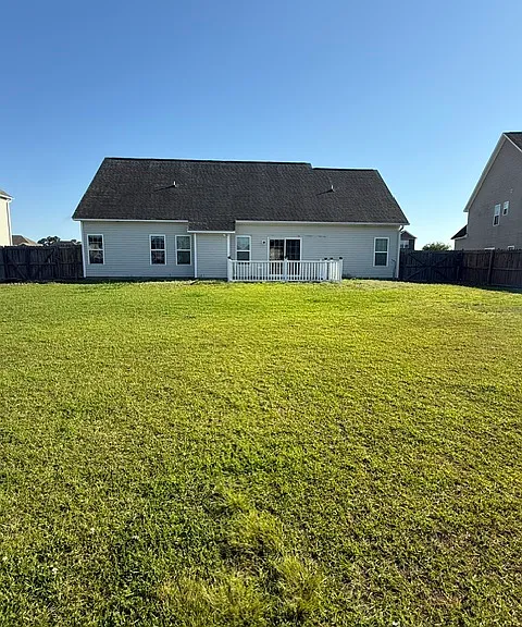 705 Stafford Ln — Photo 16