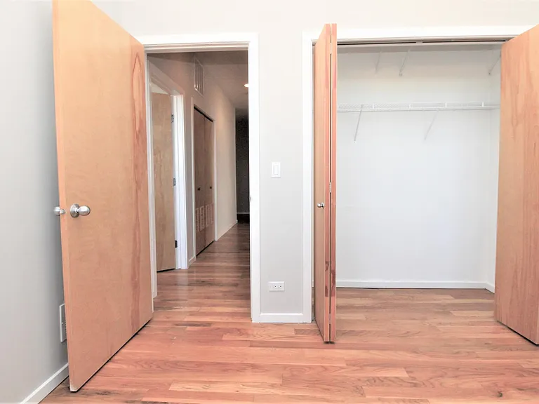 2157 N Damen Ave #404 — Photo 15