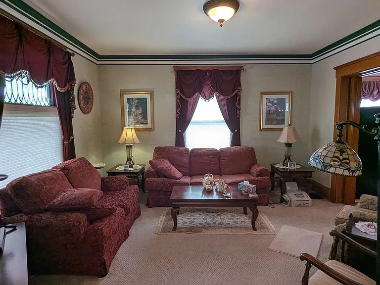 212 Chestnut Ave NE — Photo 8