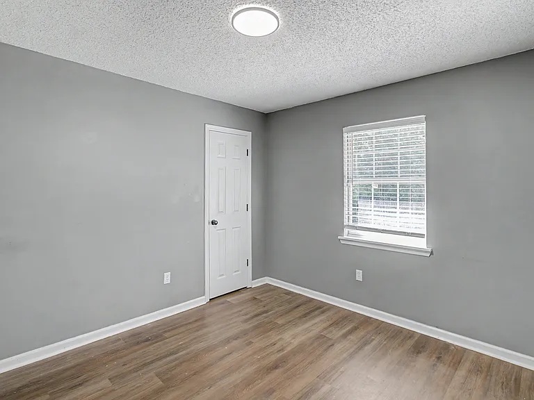 291 Sabreena Cir — Photo 22