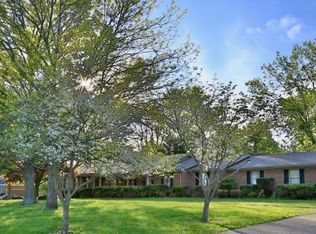 1006 Great Oaks Dr, Hopkinsville, KY 42240