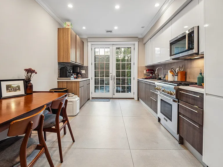 808 Washington St #GARDEN LEVEL — Photo 5