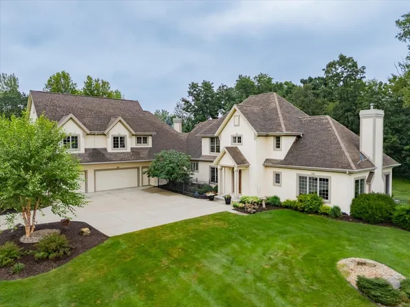 3931 S Meadow Dr, Middleton, WI 53562