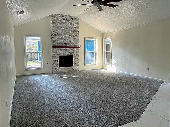 4th image of 55 N Shamrock Ct