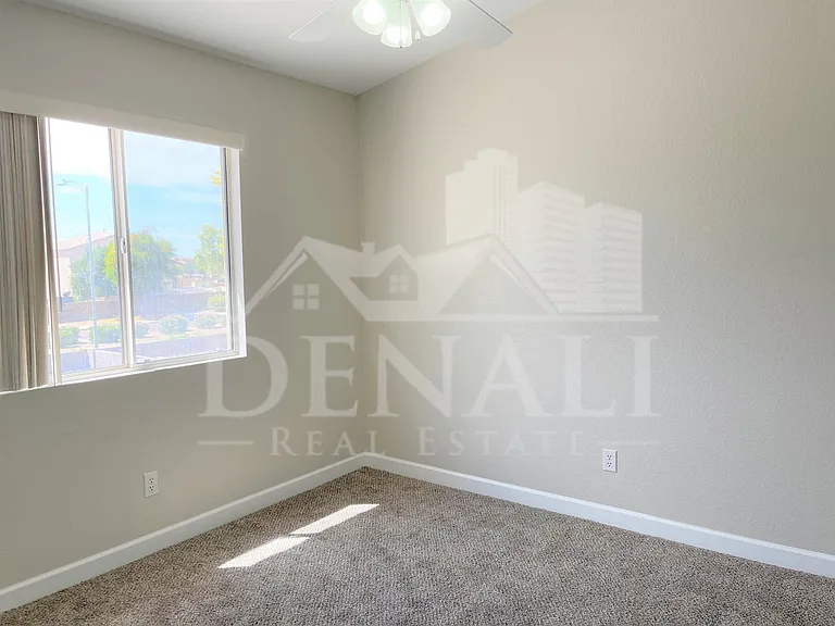 16247 W Jackson St — Photo 18