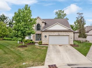 6221 Hollow Ln, Medina, OH 44256