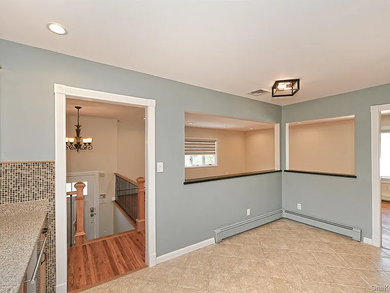 44 Derby Ave — Photo 7