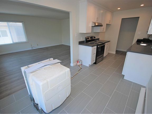 4th image of 641 Masonic Way #3