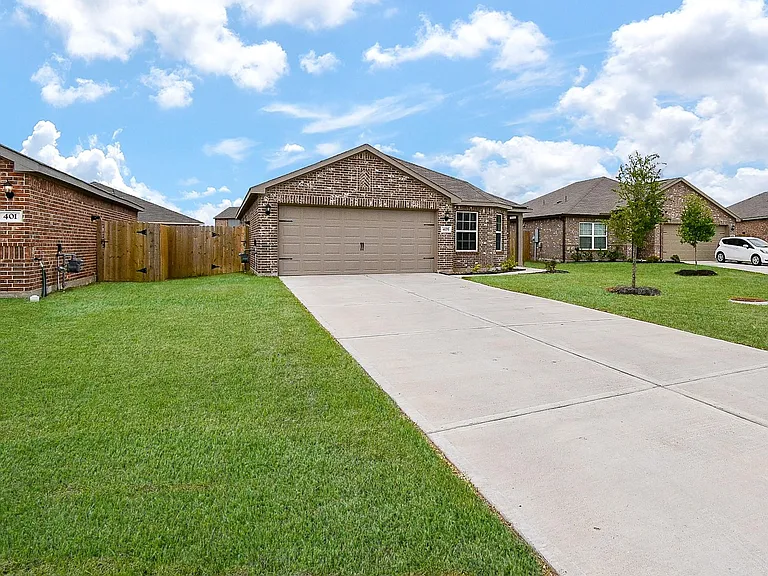 405 Texas Olive Dr — Photo 3