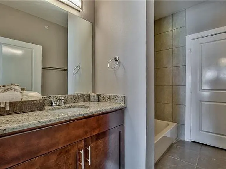 13601 Pinnacle Cir W — Photo 46