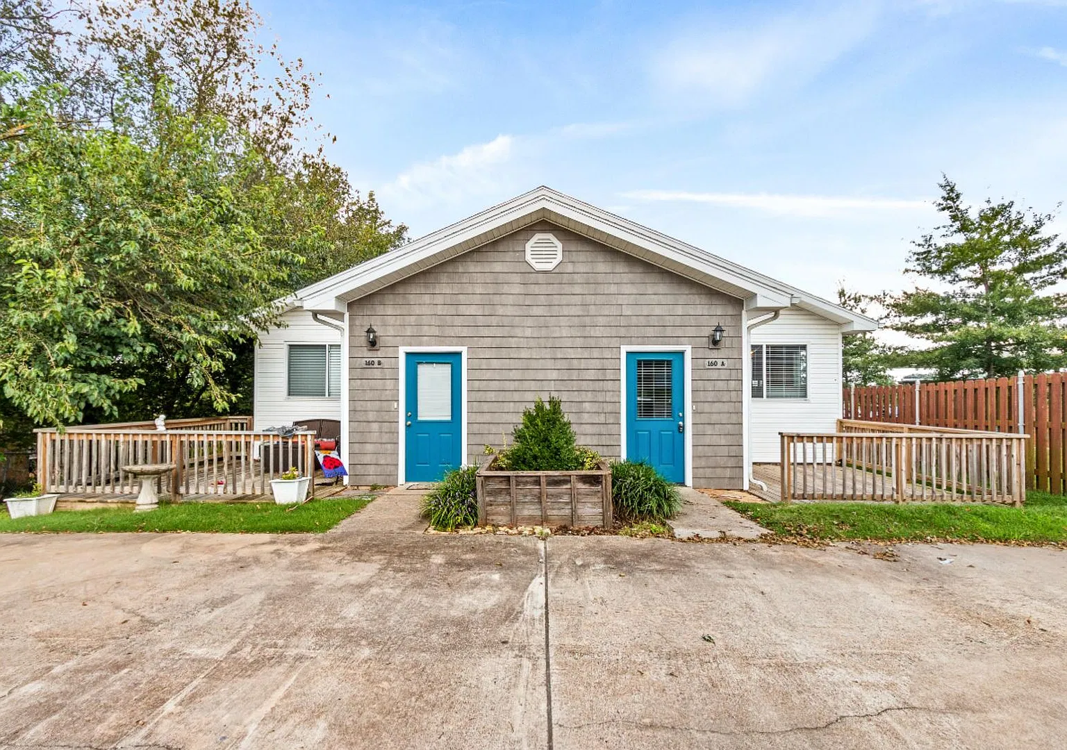 Large Centerton Duplex — Photo 2