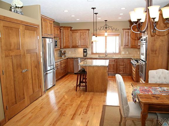 5th image of 5605 S Josh Wyatt Dr