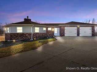 2160 Cleveland St E, Coopersville, MI 49404