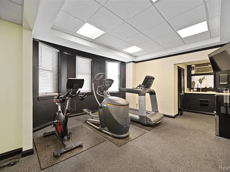 Building gym