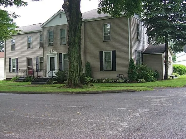 528-530 Cherry St #1, Waterford, PA 16441