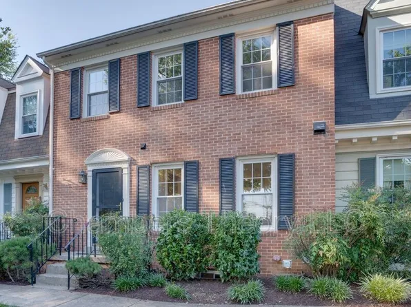 1003 Jennifer Ln, Falls Church, VA 22046