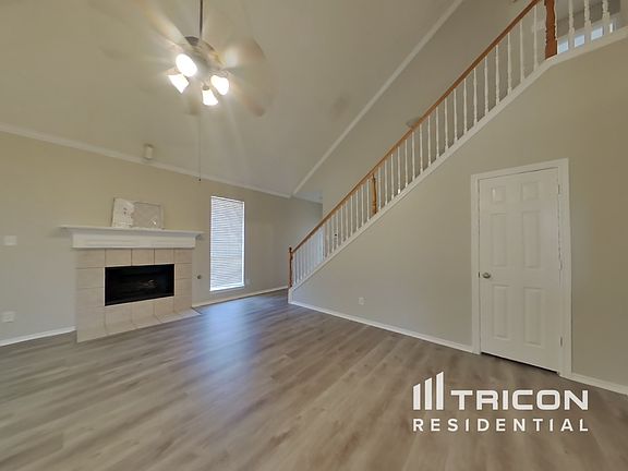 3rd image of 1407 Ross Dr