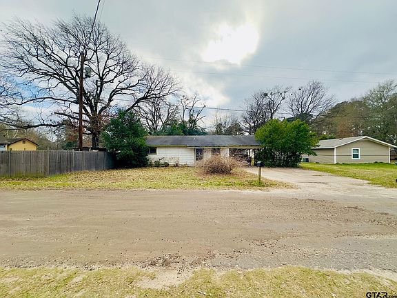 2nd image of 168 Estelle St