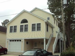 2010 Portsmouth St, Kill Devil Hills, NC 27948