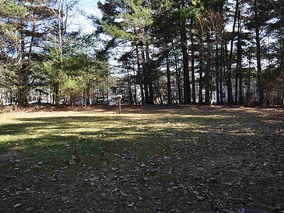 5th image of 42 Fawn Ln